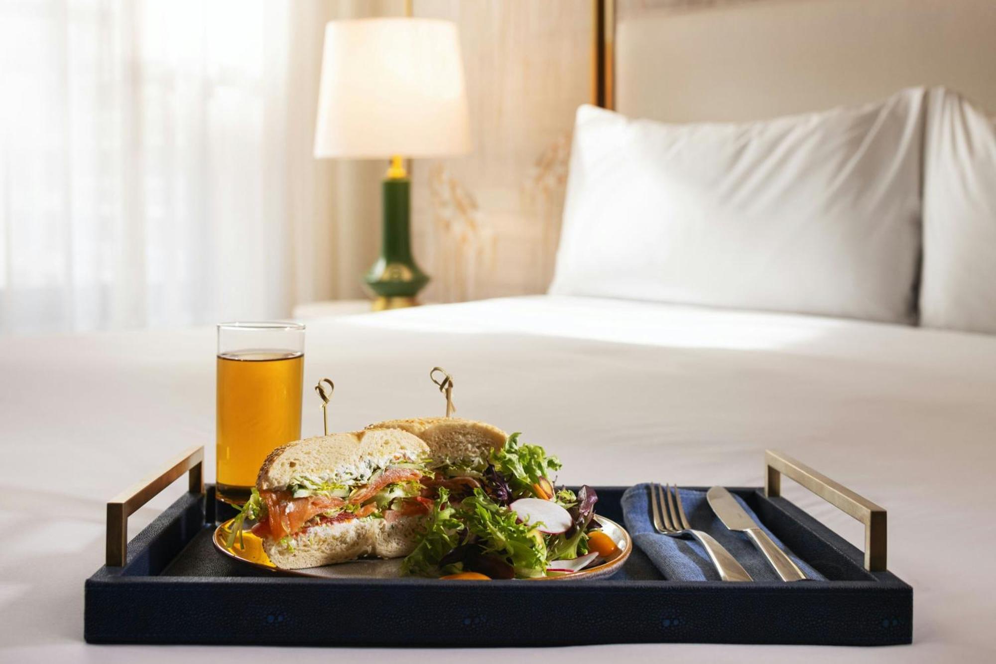 The Talbott Hotel Чикаго Экстерьер фото
